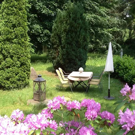 Ferienhaus Weyerhof, Mosel, Naehe Koblenz, Grosser Garten, Sauna, Fahrraeder Kobern-Gondorf